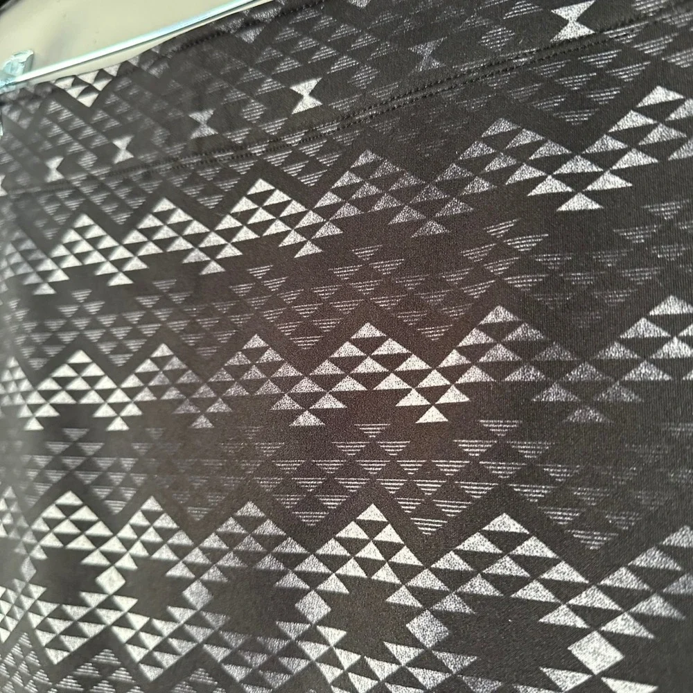 Athleta Black + Grey Diamond Checkered Fleece Lined Mini Skirt‎ XS